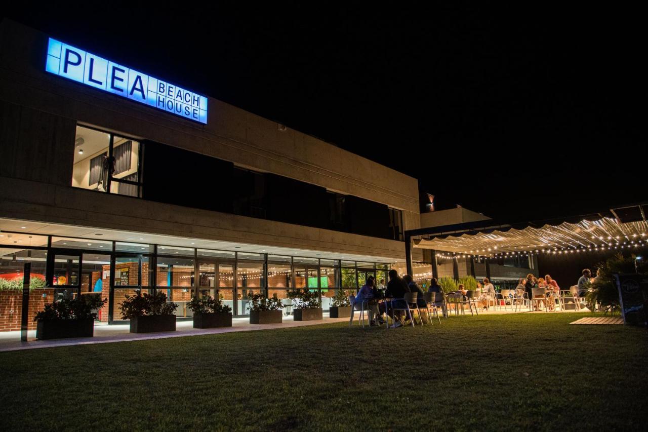 Plea Beach House Лоредо Экстерьер фото